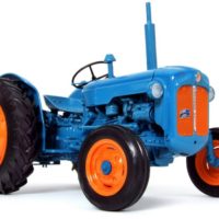UH Fordson Dexta Tractor 1/16 Scale