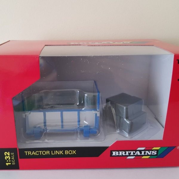 Britains Tractor Link Box 1/32 scale