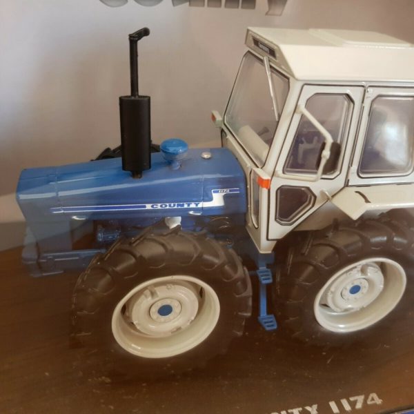 UH County 1884 Tractor Limited Edition 1/32 Scale