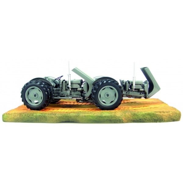 UH Ferguson TED-40 Dual Drive Tractor 1/16 Scale - Limited Edition